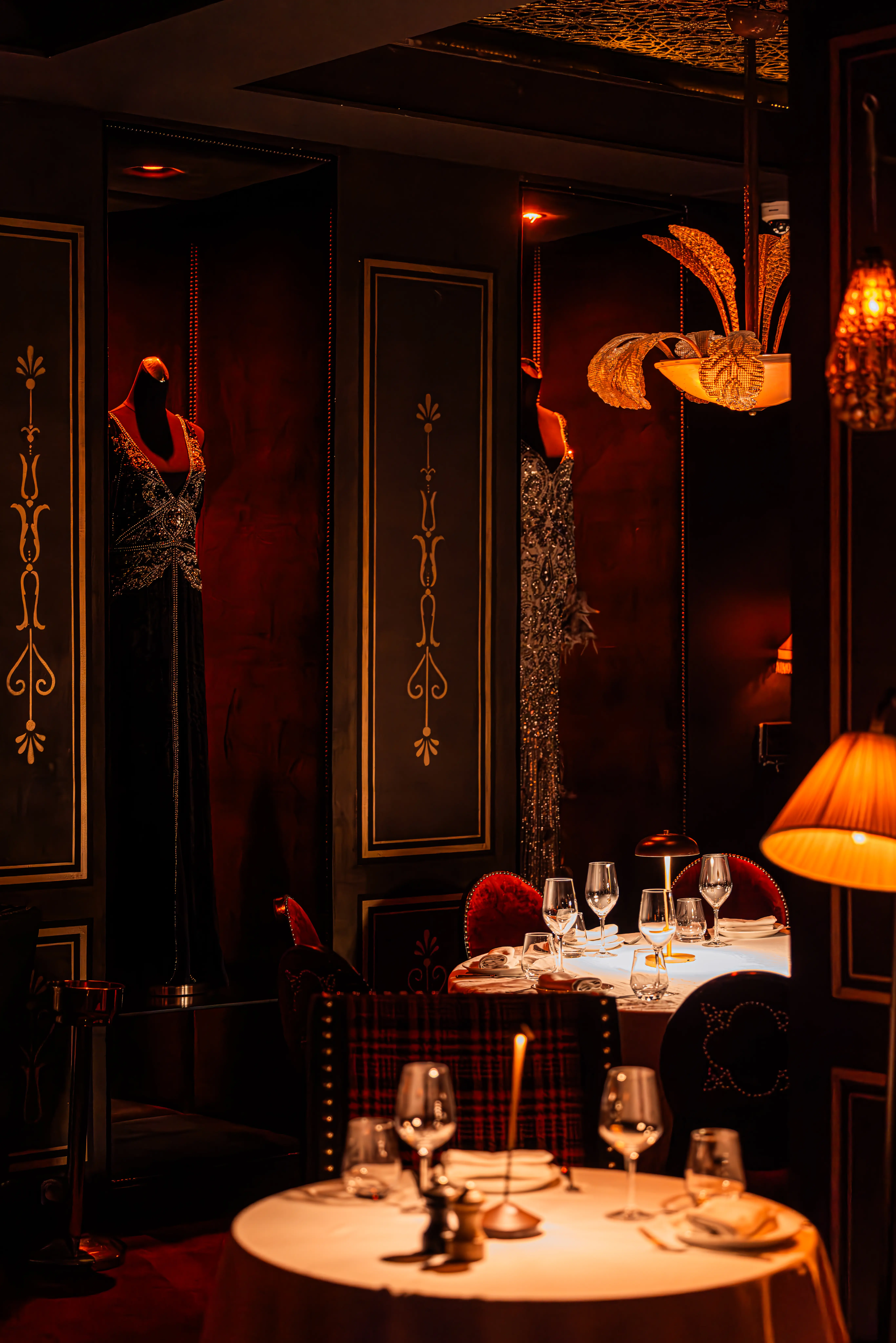 Plats exquis de haute gastronomie internationale servis au Palace Marrakech, dans le prestigieux quartier de l'Hivernage.