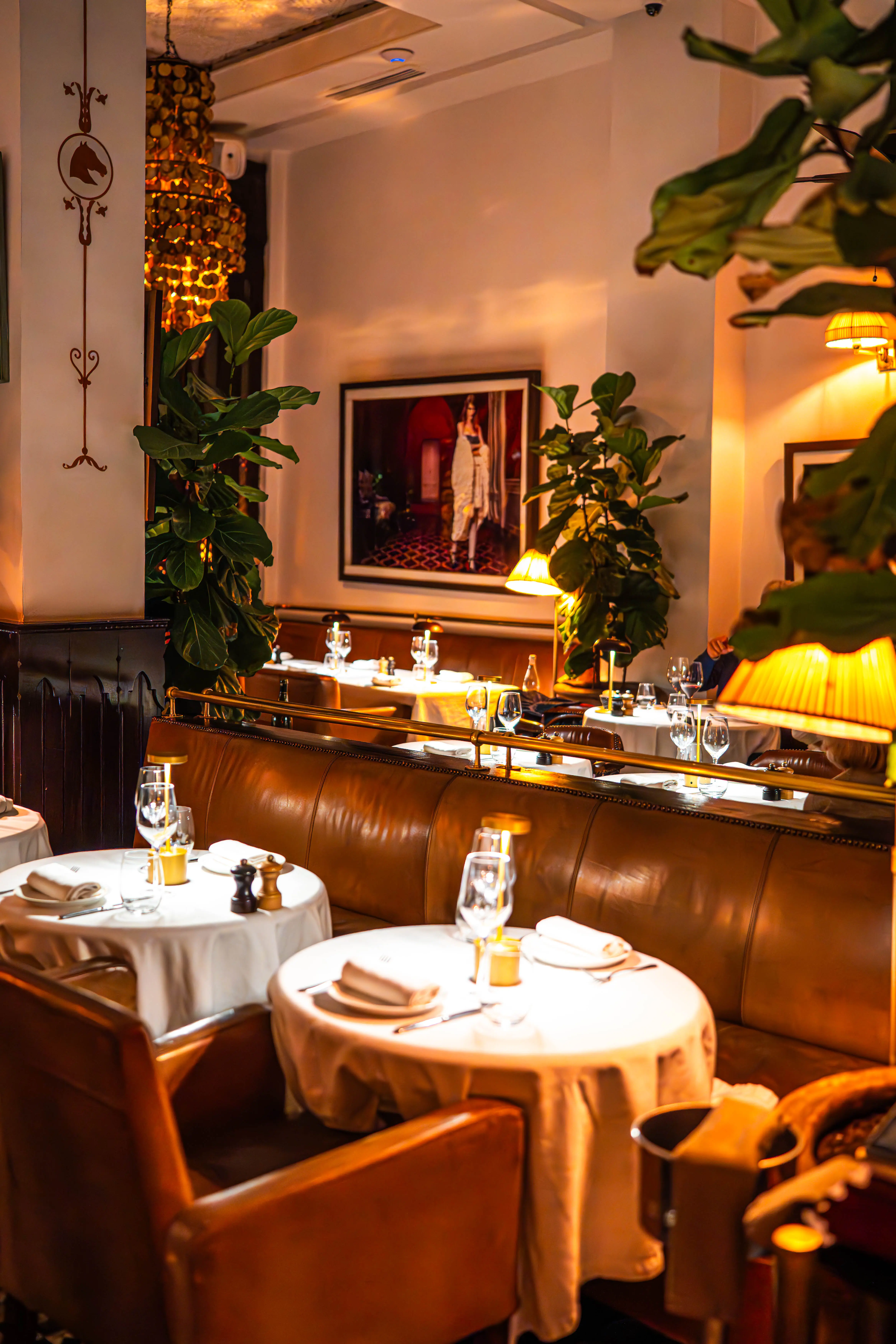 Elegant dining atmosphere at Restaurant Le Palace, a premier destination for fine dining and international gastronomy in Marrakech.