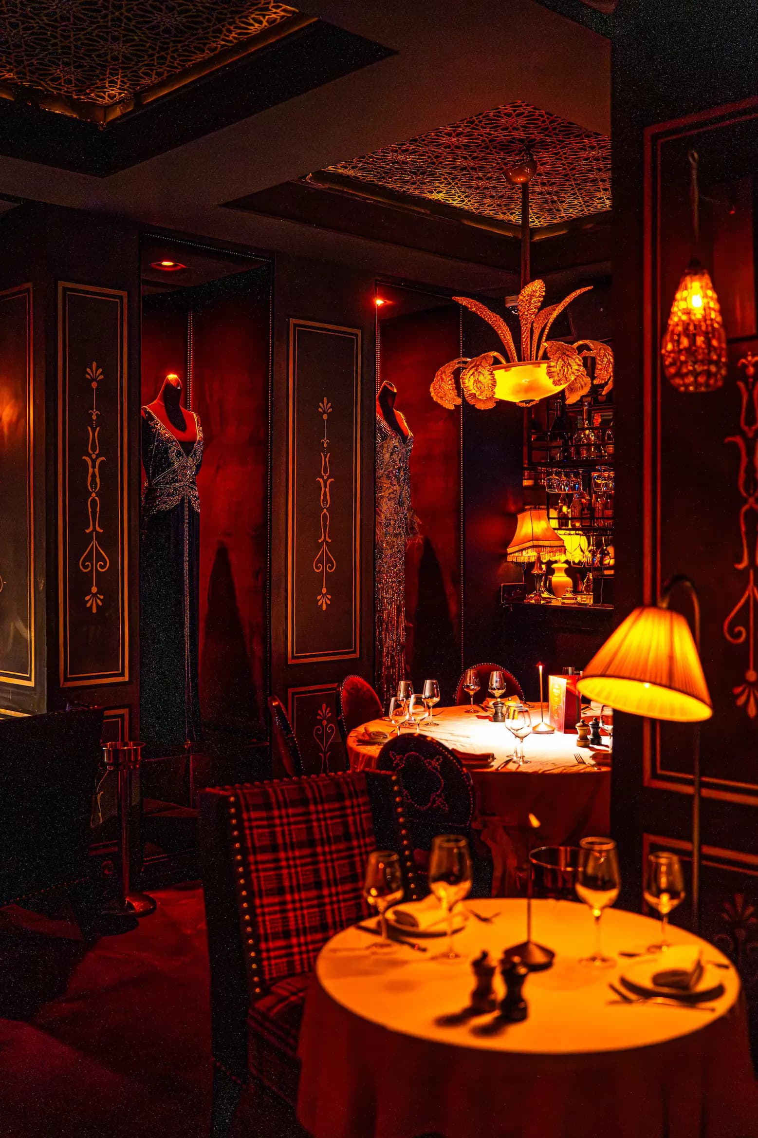 Expérience exclusive de dîner VIP au Palace Marrakech, idéalement situé pour les invités des quartiers chics de l'Hivernage et Guéliz.